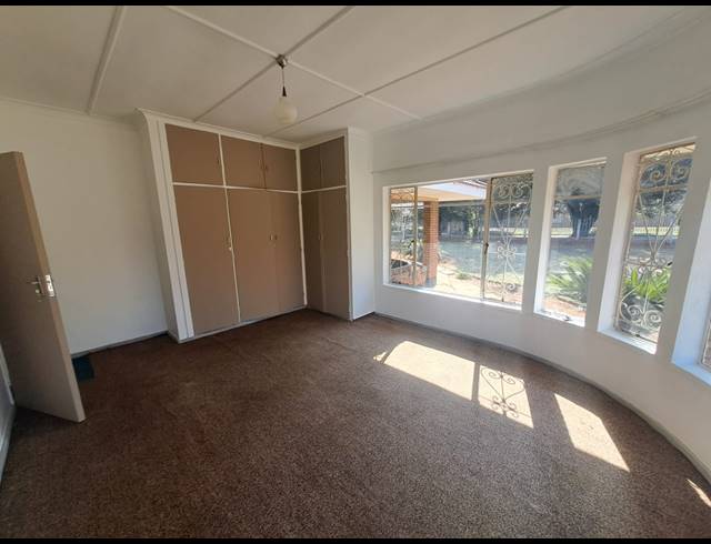 4 BEDROOM HOUSE TO LET IN DUNCANVILLE